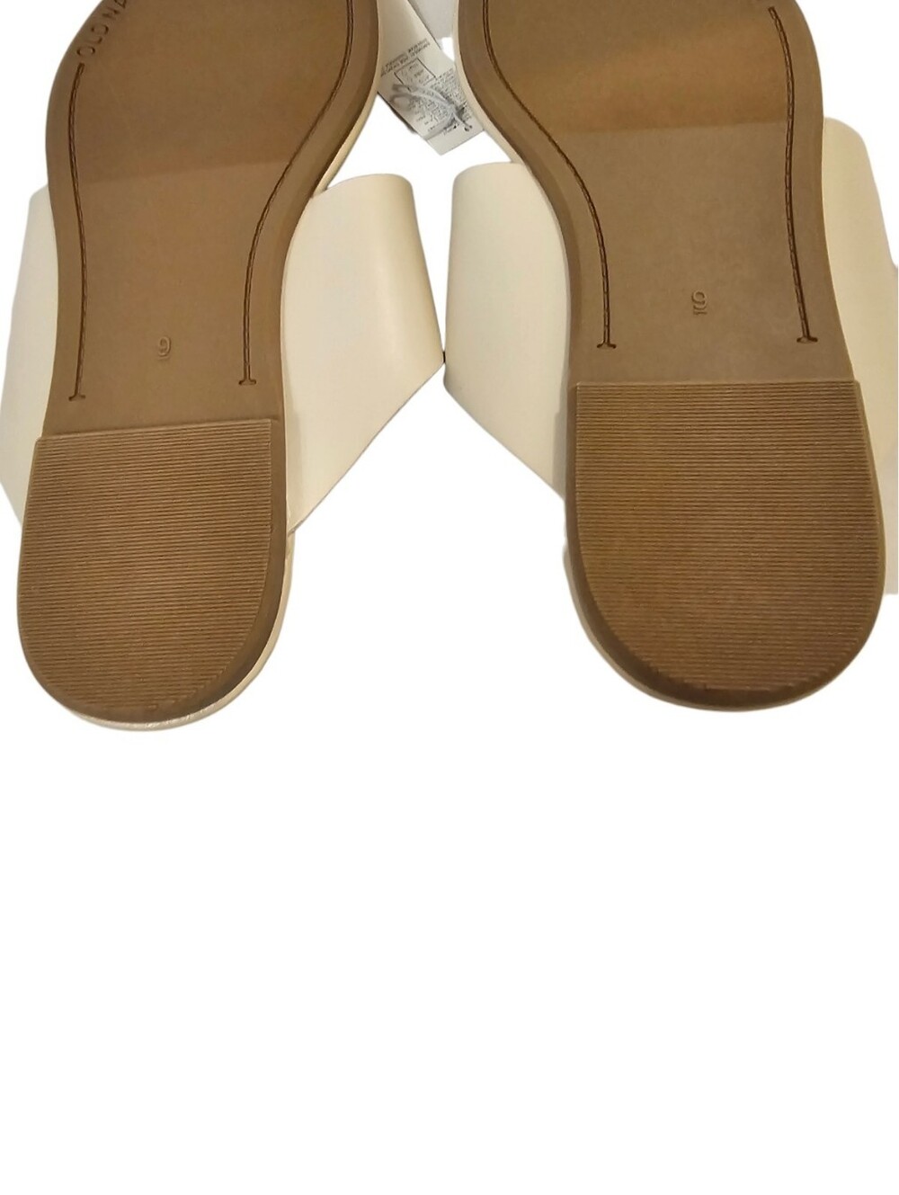 Cream Old Navy Women's Faux Leather Wide Thong Sandals - Picture 14 of 16